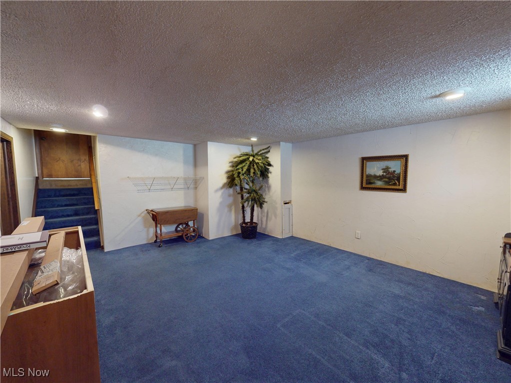 910 Canal Street Magnolia OH 44643
