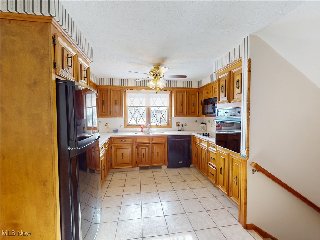 910 Canal Street Magnolia OH 44643