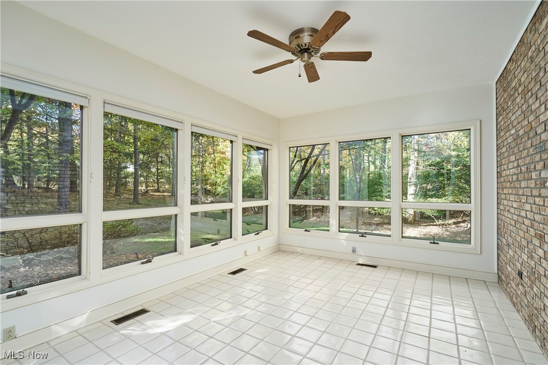 692 Pine Point Drive Akron OH 44333