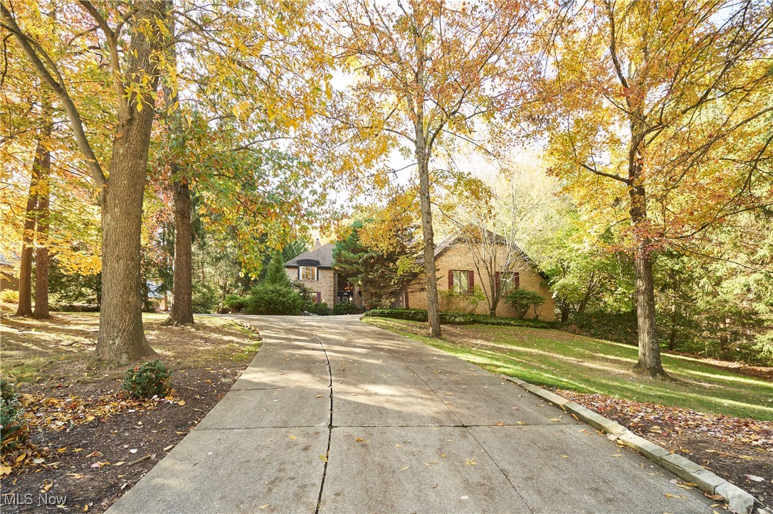 692 Pine Point Drive Akron OH 44333