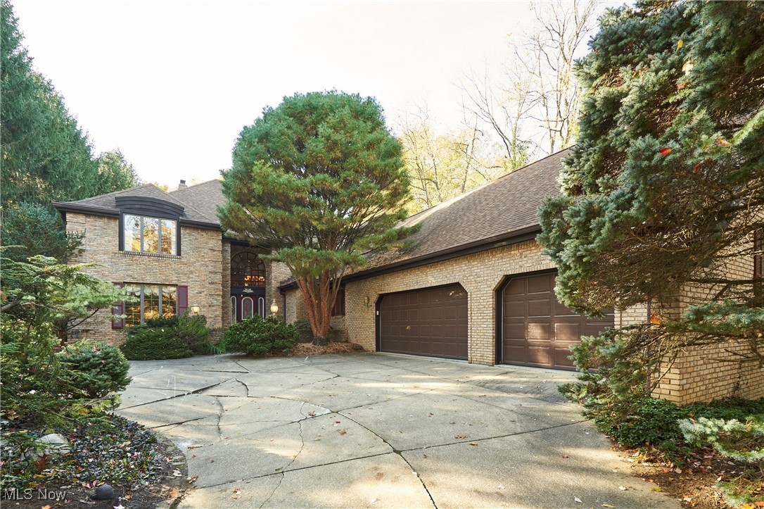 692 Pine Point Drive Akron OH 44333