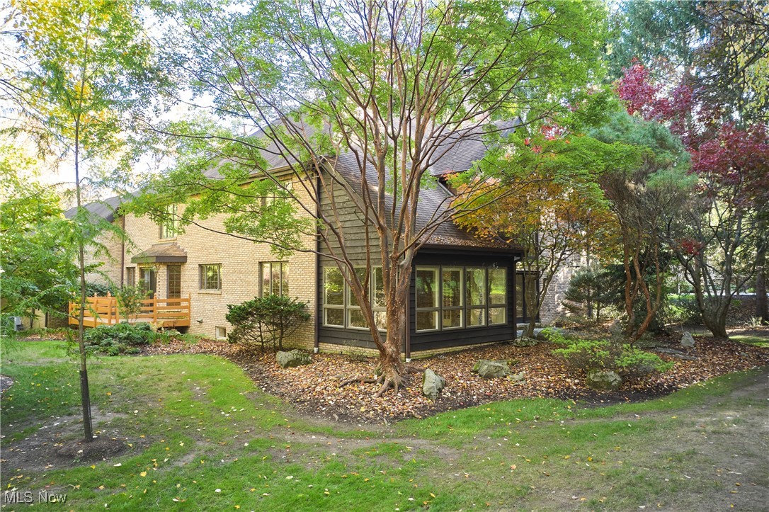 692 Pine Point Drive Akron OH 44333