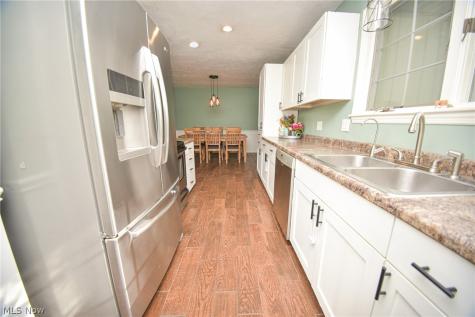526 N Harmony Street Medina OH 44256