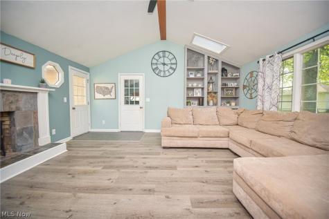 526 N Harmony Street Medina OH 44256