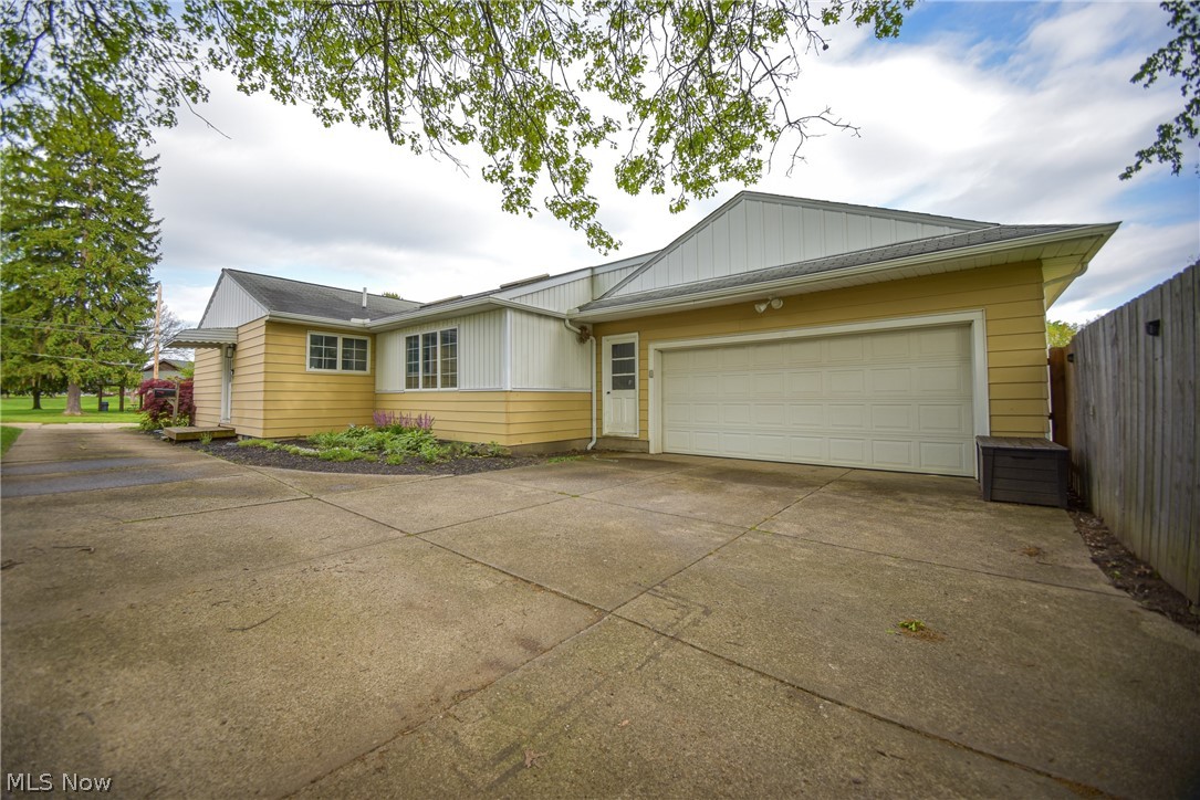 526 N Harmony Street Medina OH 44256