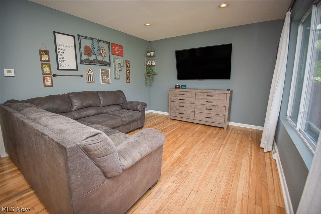 526 N Harmony Street Medina OH 44256