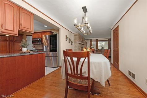 28206 N Park Drive North Olmsted OH 44070