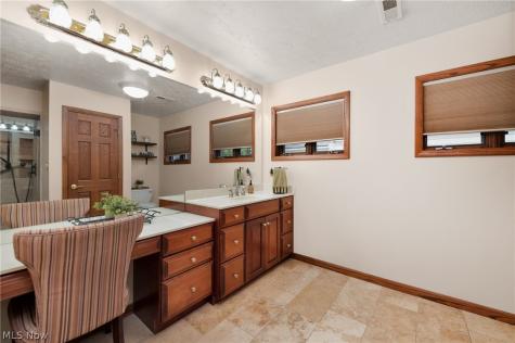 28206 N Park Drive North Olmsted OH 44070