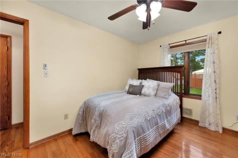 28206 N Park Drive North Olmsted OH 44070