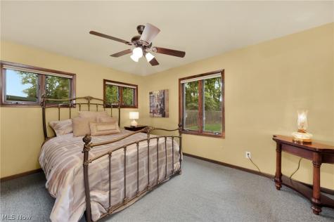 28206 N Park Drive North Olmsted OH 44070
