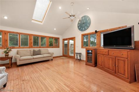 28206 N Park Drive North Olmsted OH 44070