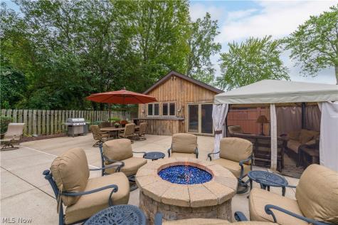 28206 N Park Drive North Olmsted OH 44070