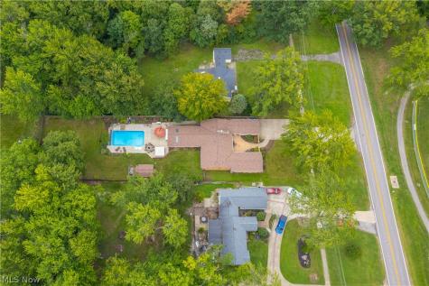 28206 N Park Drive North Olmsted OH 44070
