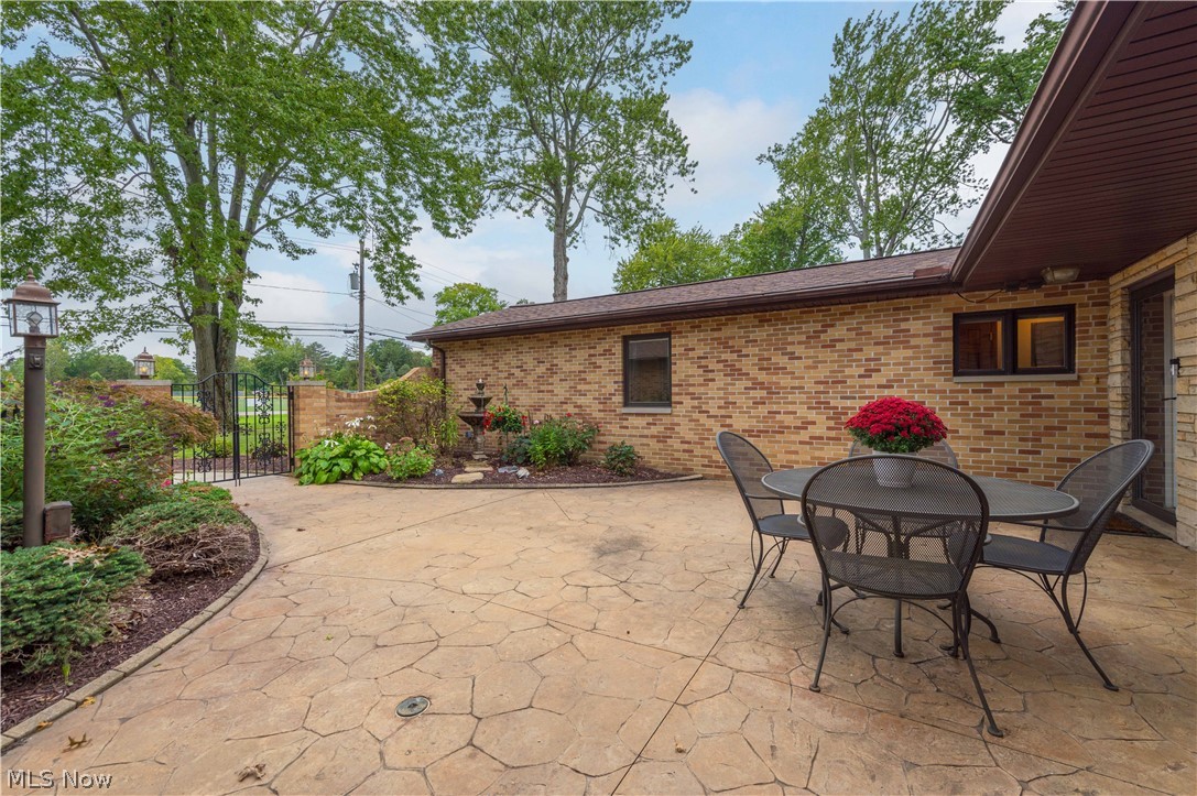 28206 N Park Drive North Olmsted OH 44070