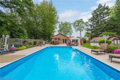 28206 N Park Drive North Olmsted OH 44070