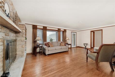 28206 N Park Drive North Olmsted OH 44070