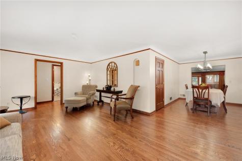 28206 N Park Drive North Olmsted OH 44070