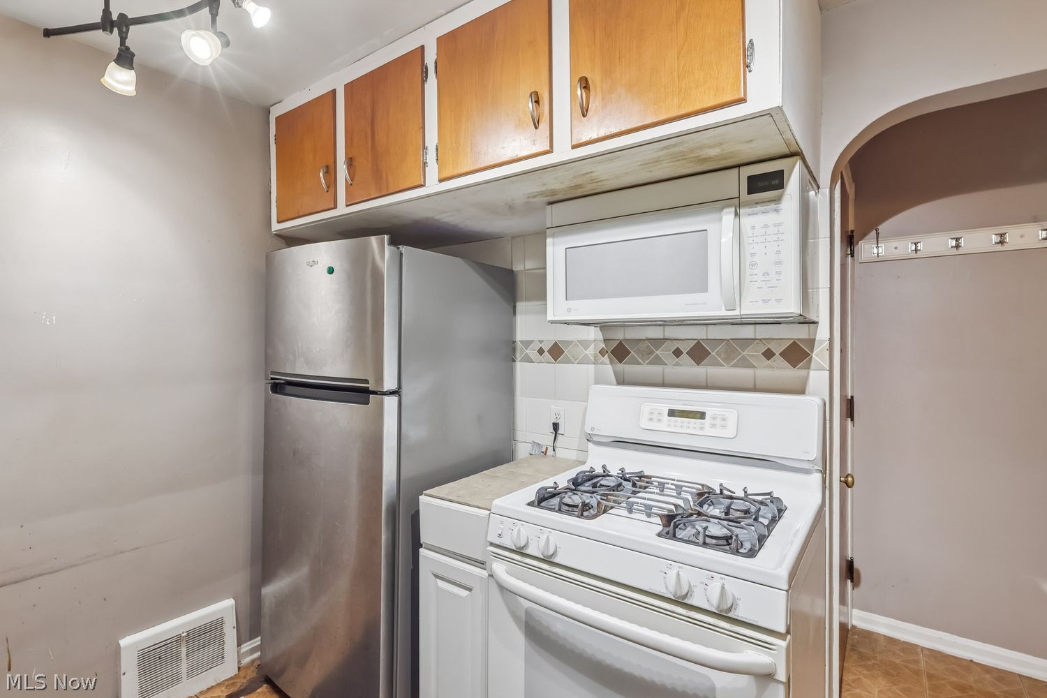 14230 Lakewood Heights Boulevard Lakewood OH 44107
