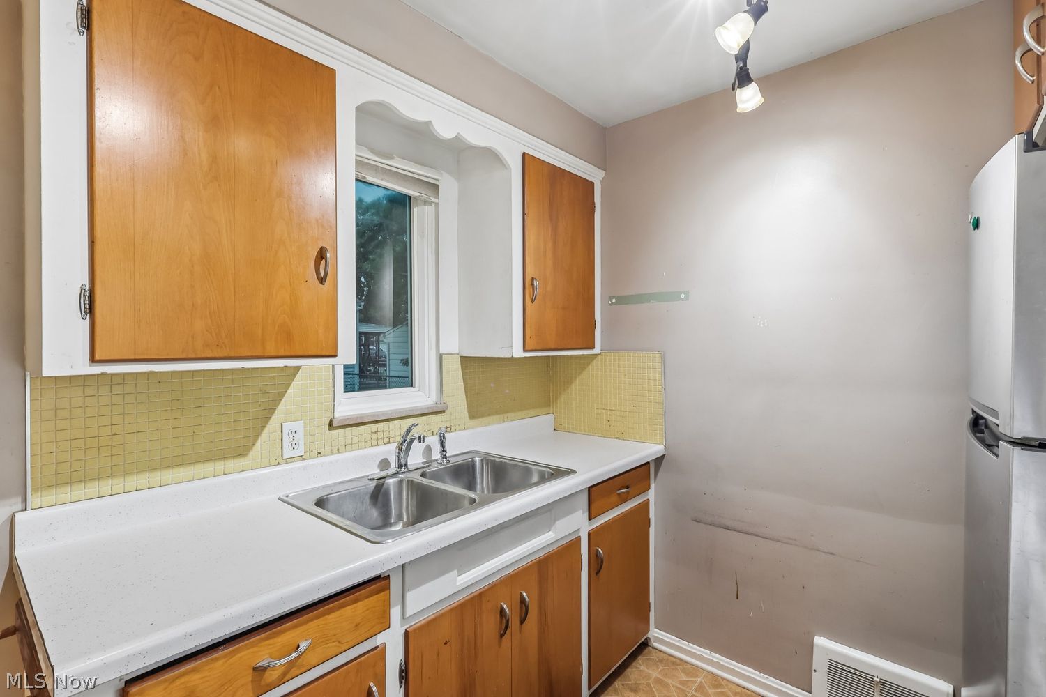 14230 Lakewood Heights Boulevard Lakewood OH 44107