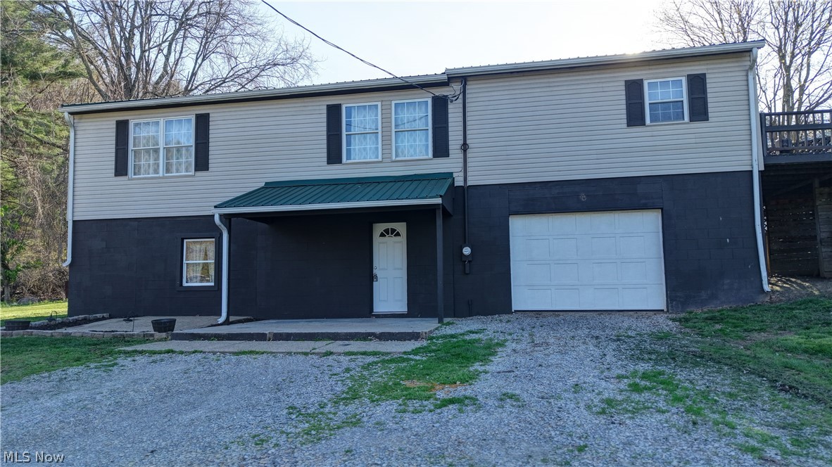 4747 Indian Hill Road SE Uhrichsville OH 44683