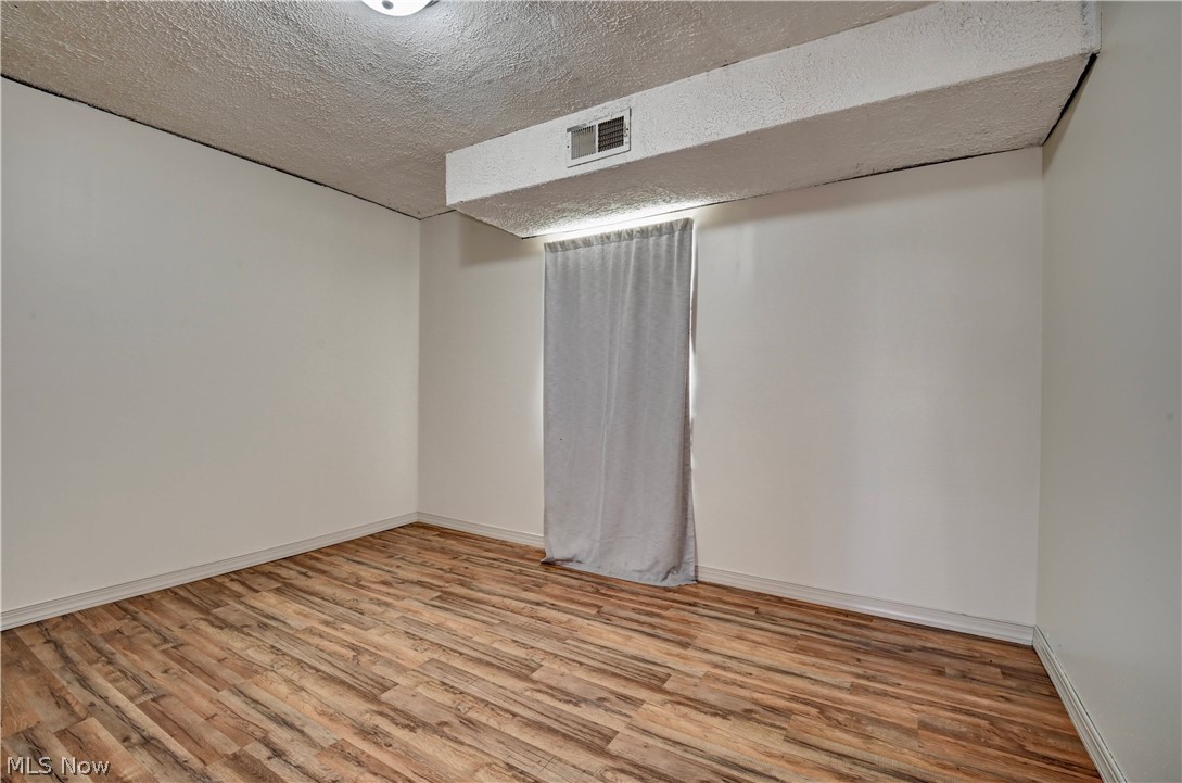 4747 Indian Hill Road SE Uhrichsville OH 44683