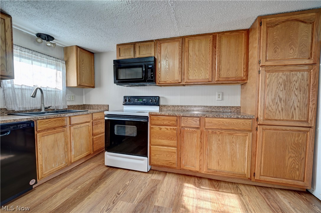 4747 Indian Hill Road SE Uhrichsville OH 44683