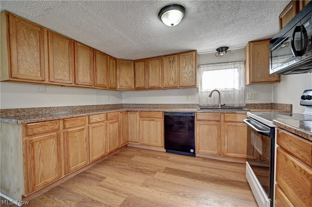 4747 Indian Hill Road SE Uhrichsville OH 44683
