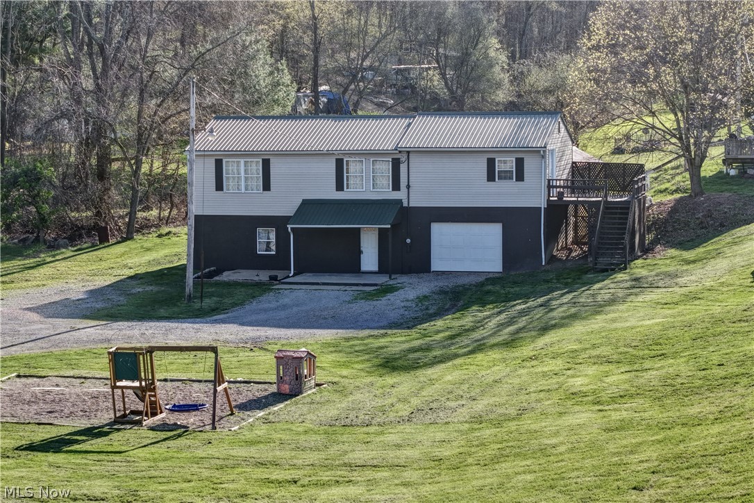 4747 Indian Hill Road SE Uhrichsville OH 44683