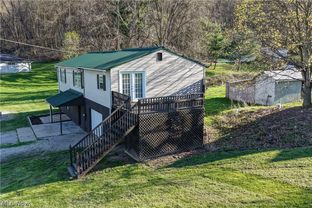 4747 Indian Hill Road SE Uhrichsville OH 44683