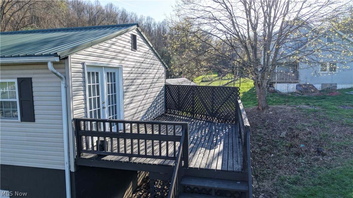 4747 Indian Hill Road SE Uhrichsville OH 44683