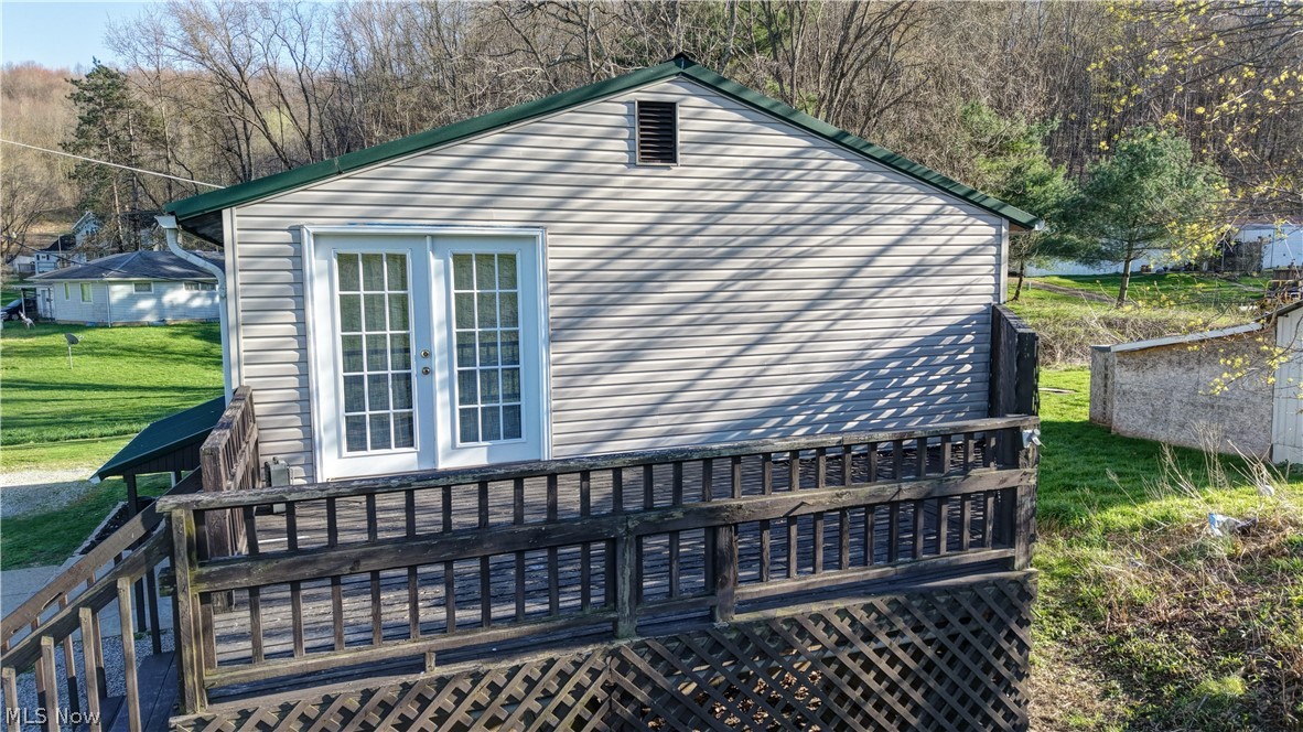 4747 Indian Hill Road SE Uhrichsville OH 44683