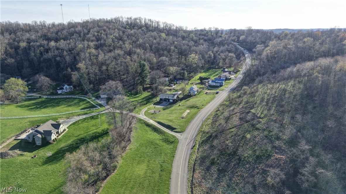 4747 Indian Hill Road SE Uhrichsville OH 44683