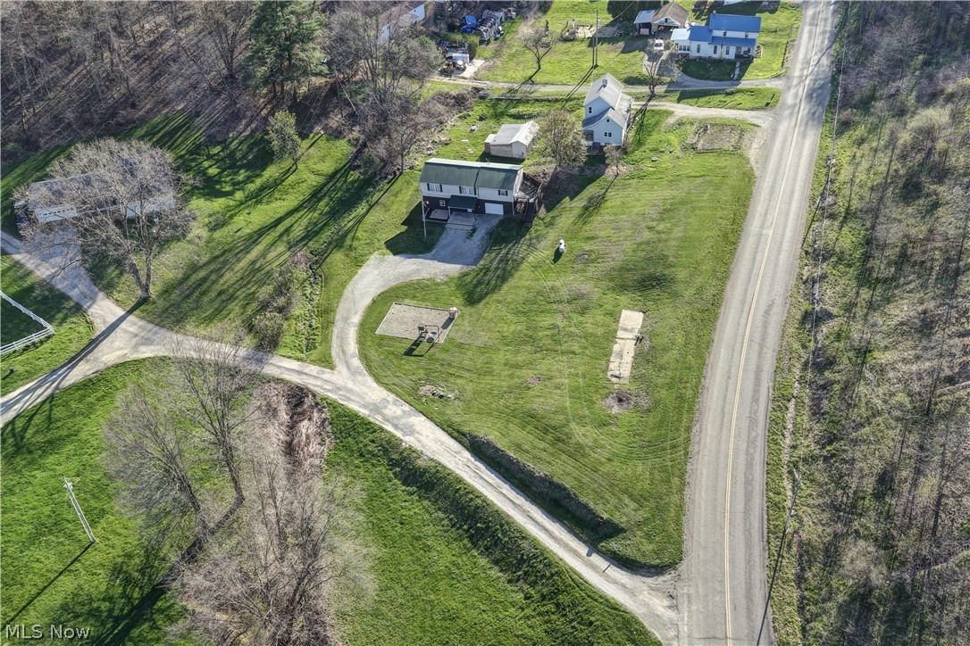 4747 Indian Hill Road SE Uhrichsville OH 44683