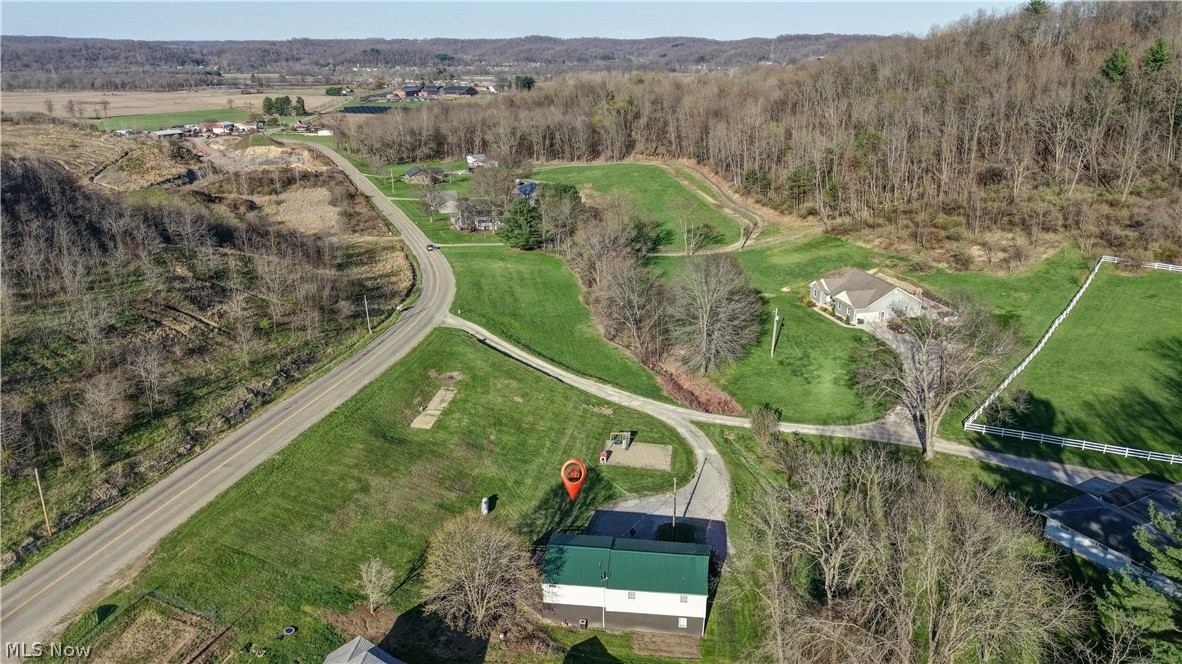 4747 Indian Hill Road SE Uhrichsville OH 44683