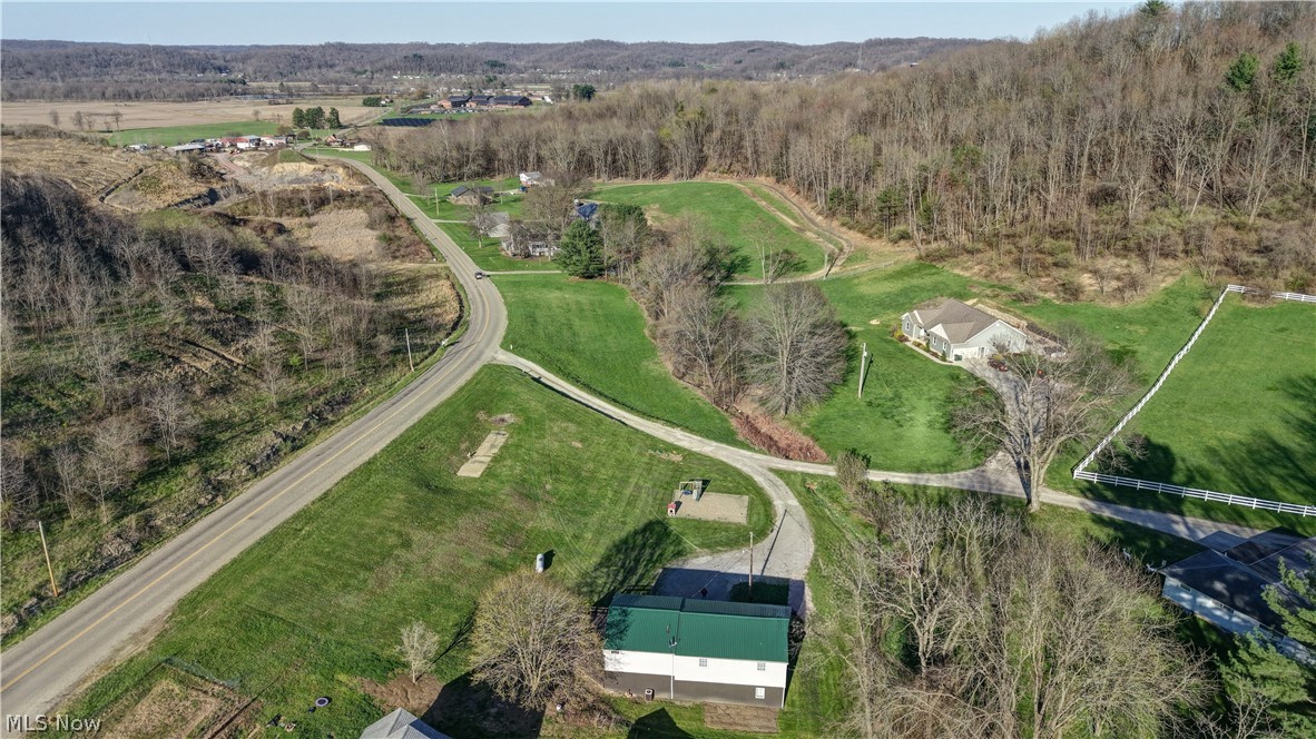 4747 Indian Hill Road SE Uhrichsville OH 44683