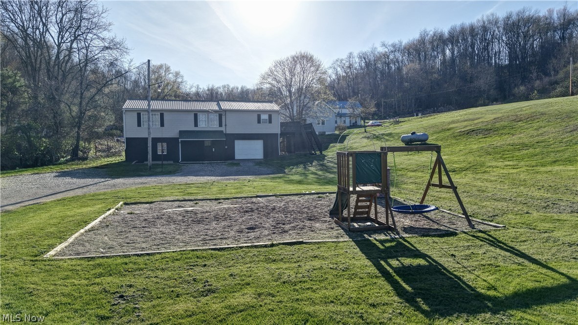 4747 Indian Hill Road SE Uhrichsville OH 44683
