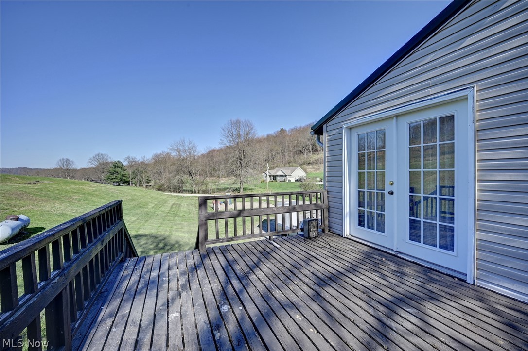 4747 Indian Hill Road SE Uhrichsville OH 44683