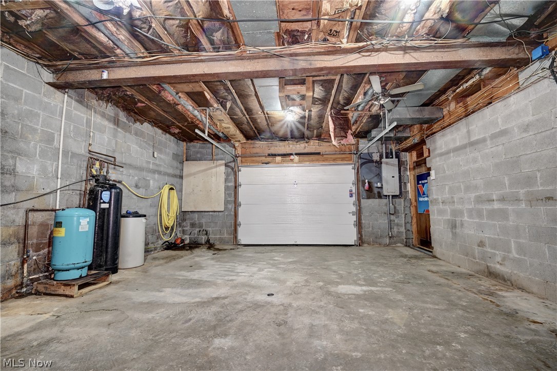 4747 Indian Hill Road SE Uhrichsville OH 44683