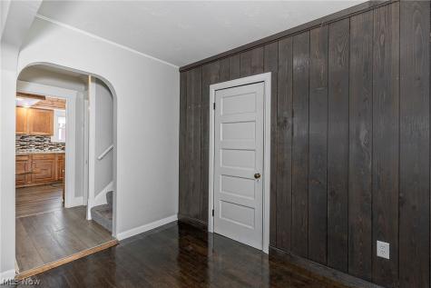 1516 Holmden Road South Euclid OH 44121