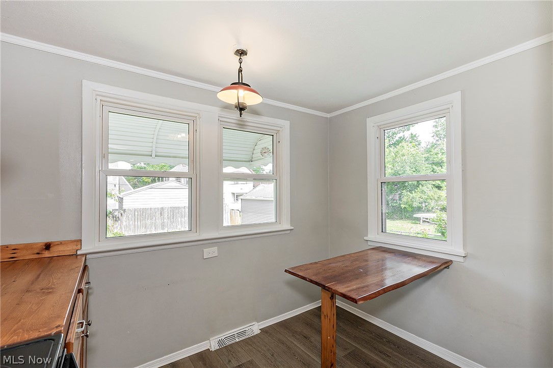 1516 Holmden Road South Euclid OH 44121