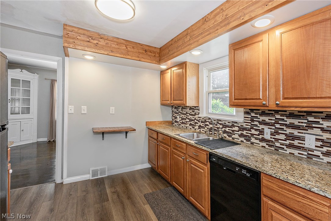 1516 Holmden Road South Euclid OH 44121
