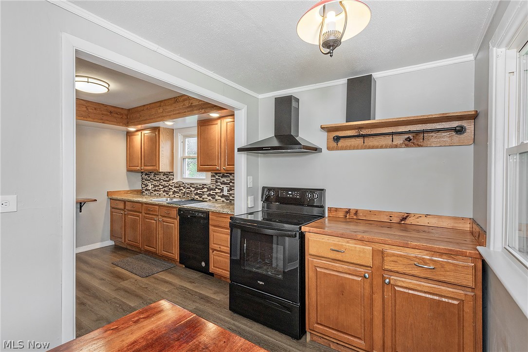 1516 Holmden Road South Euclid OH 44121