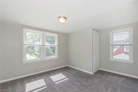 1516 Holmden Road South Euclid OH 44121