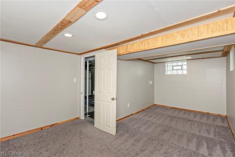 1516 Holmden Road South Euclid OH 44121