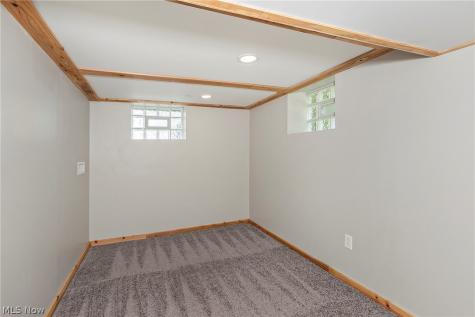1516 Holmden Road South Euclid OH 44121