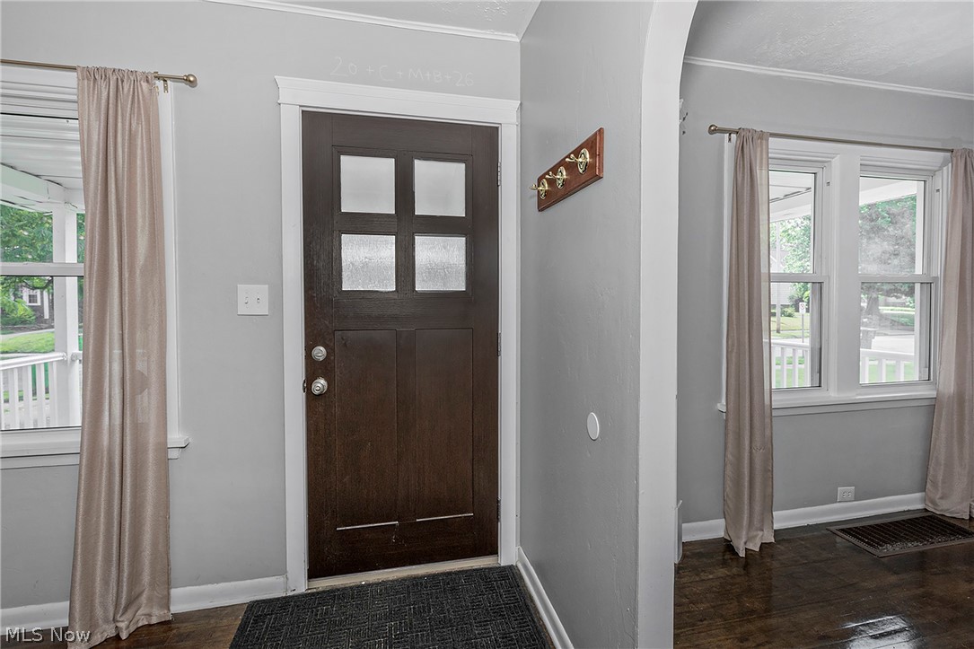 1516 Holmden Road South Euclid OH 44121