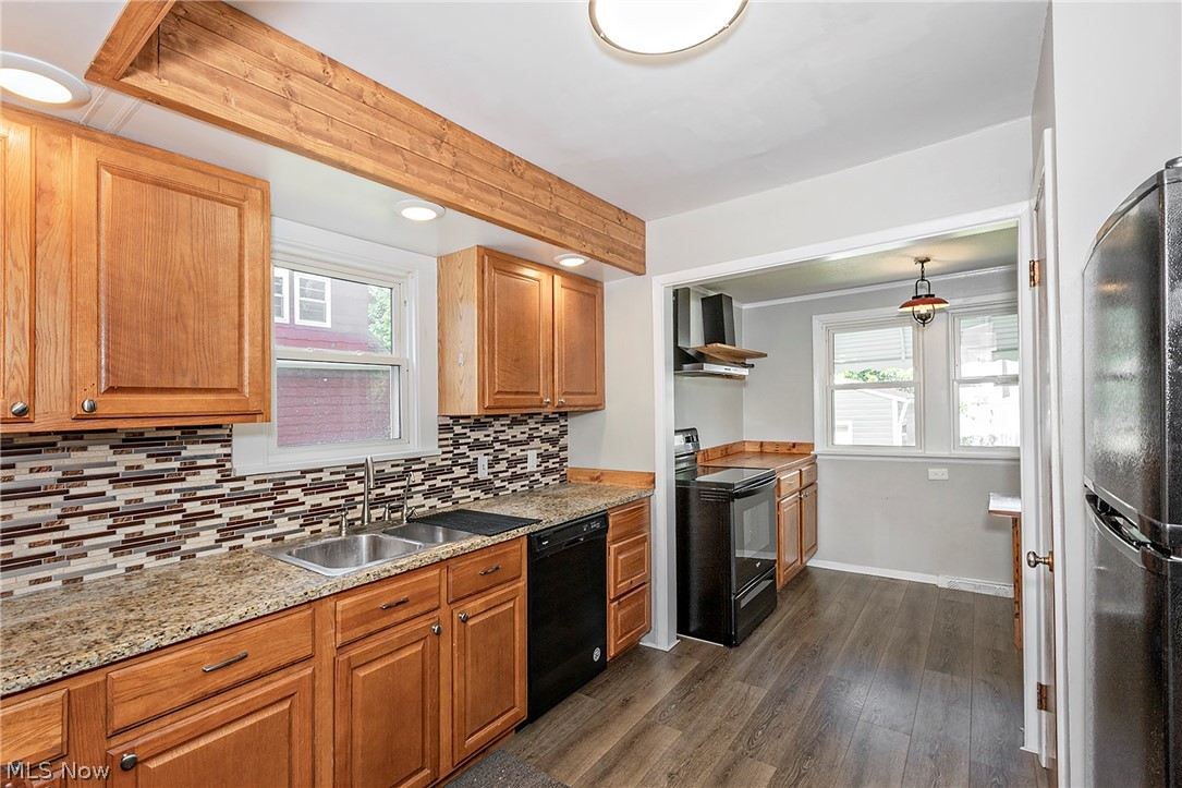 1516 Holmden Road South Euclid OH 44121