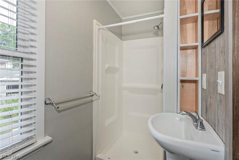 1516 Holmden Road South Euclid OH 44121