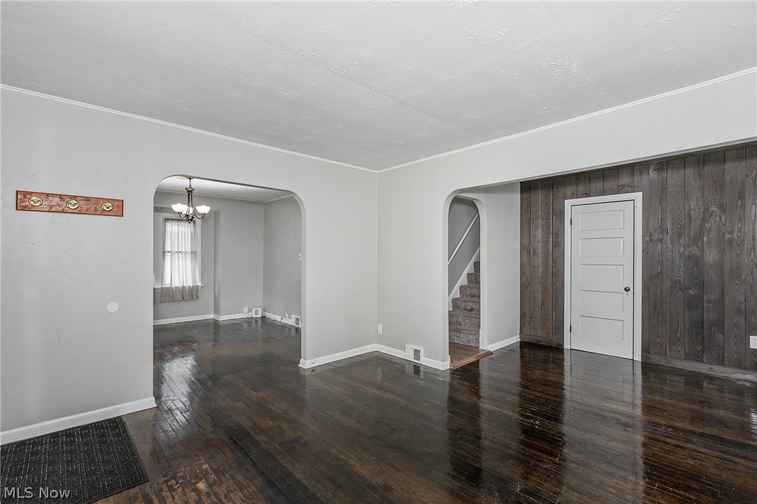 1516 Holmden Road South Euclid OH 44121