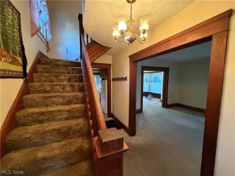 819 Lincoln Way NW Massillon OH 44647